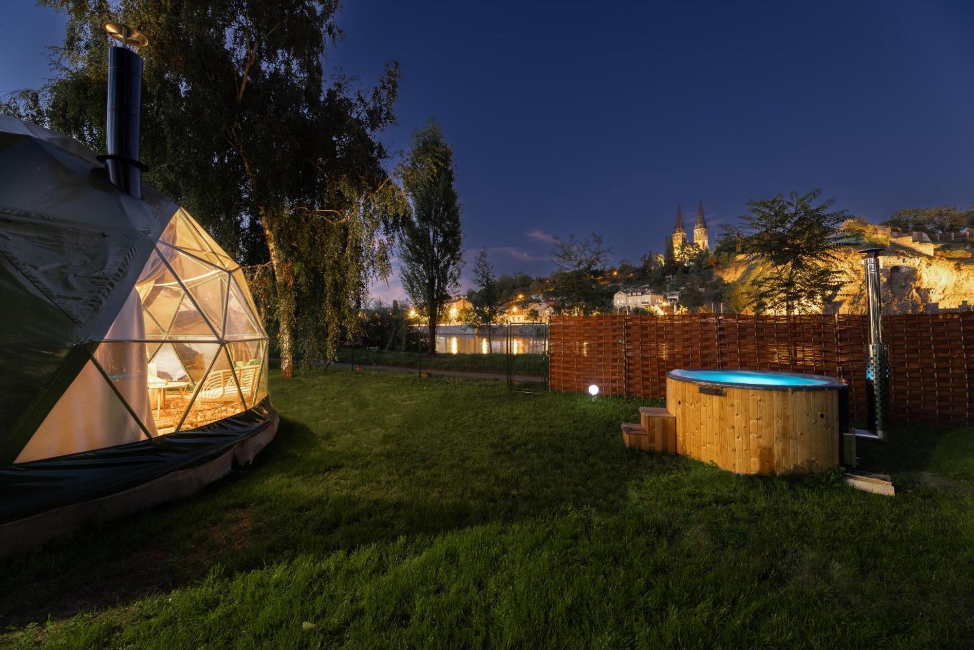 Glamping Escape To The Stars Under Skyline Lüks kamp alanı Prag